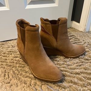 Womens Sorel wedge boots